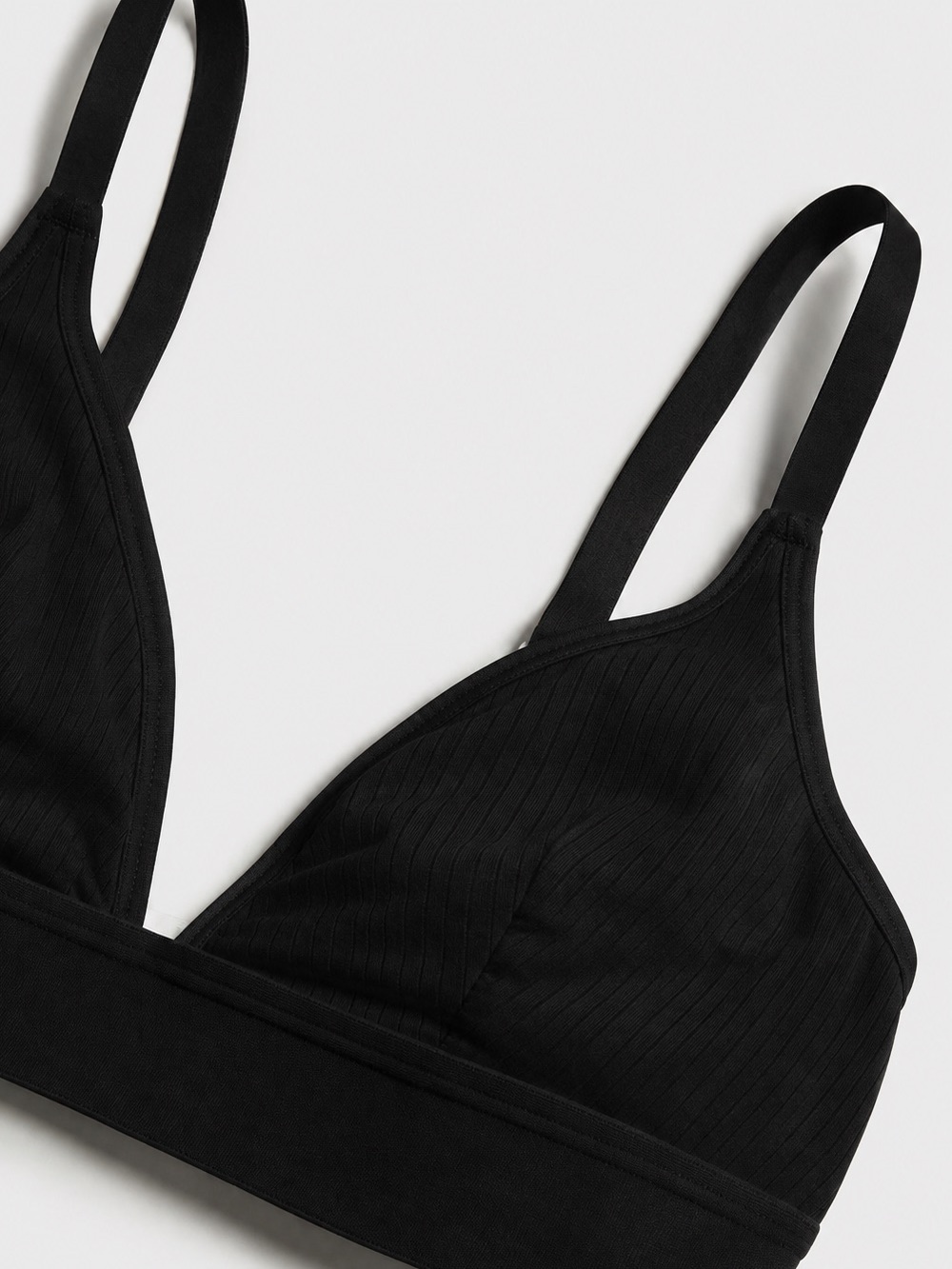 Negative • Whipped triangle bra - black